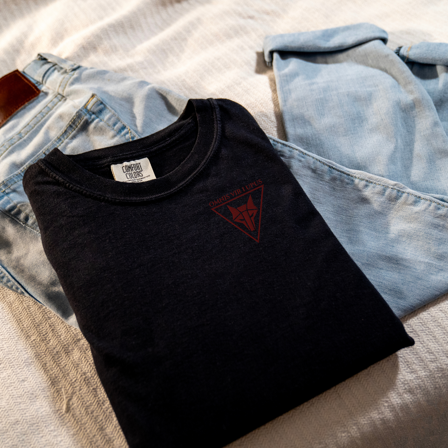 Howler Embroidered Shirt - Red Rising